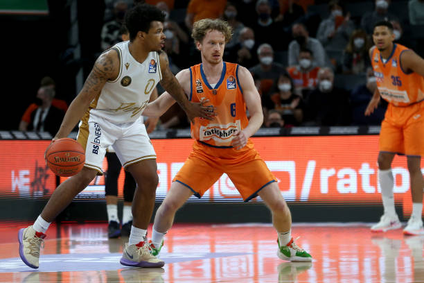 因假摔被处 因假摔被处