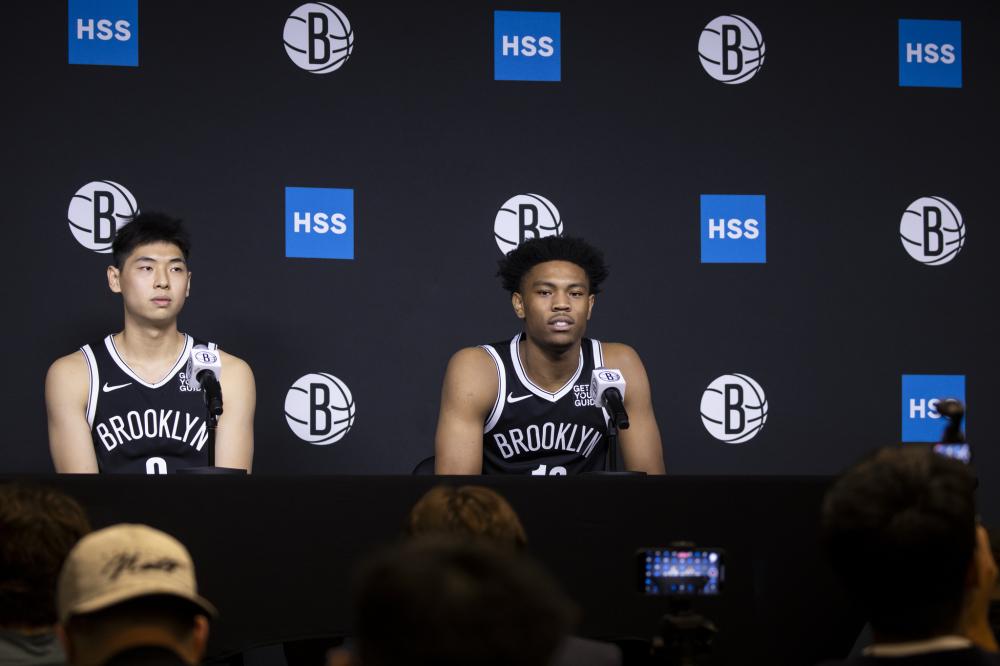 另一方面施 另一方面施