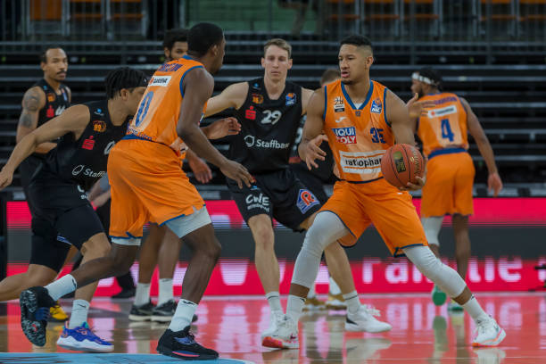 我们可以发 我们可以发